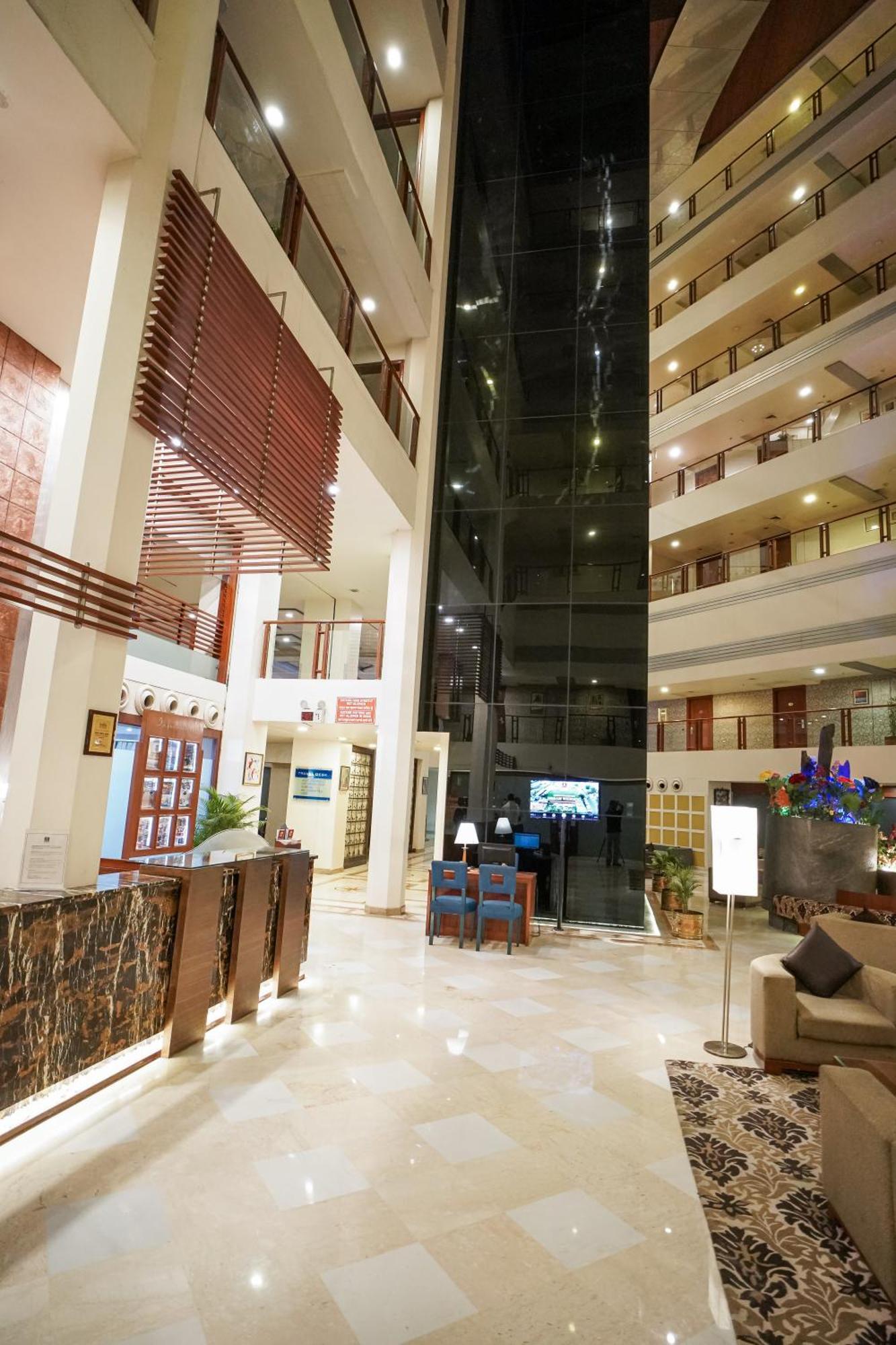 Clarion Bella Casa At Airport Hotell Jaipur Eksteriør bilde