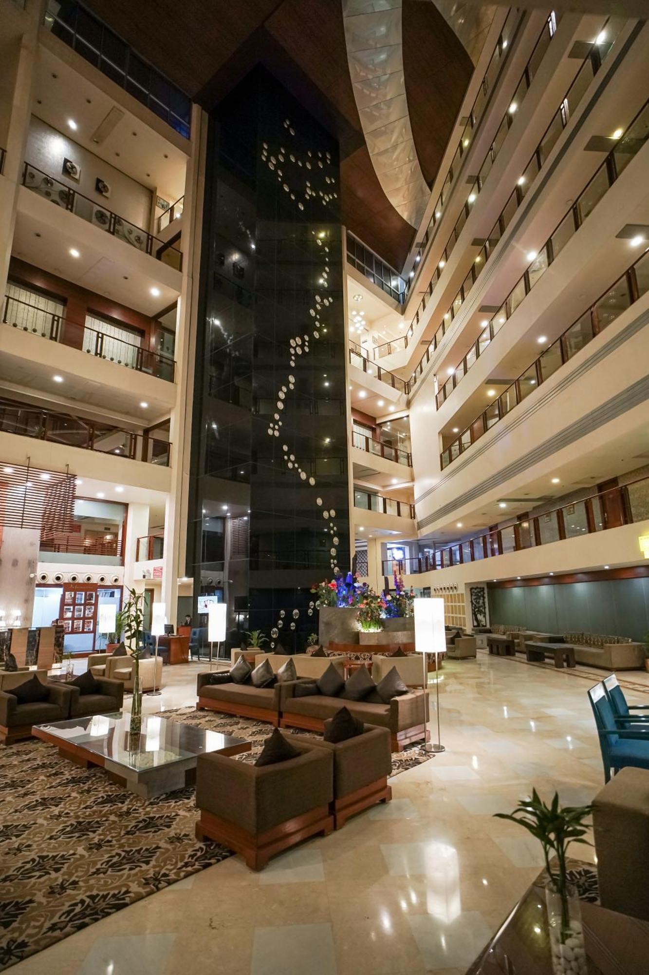 Clarion Bella Casa At Airport Hotell Jaipur Eksteriør bilde