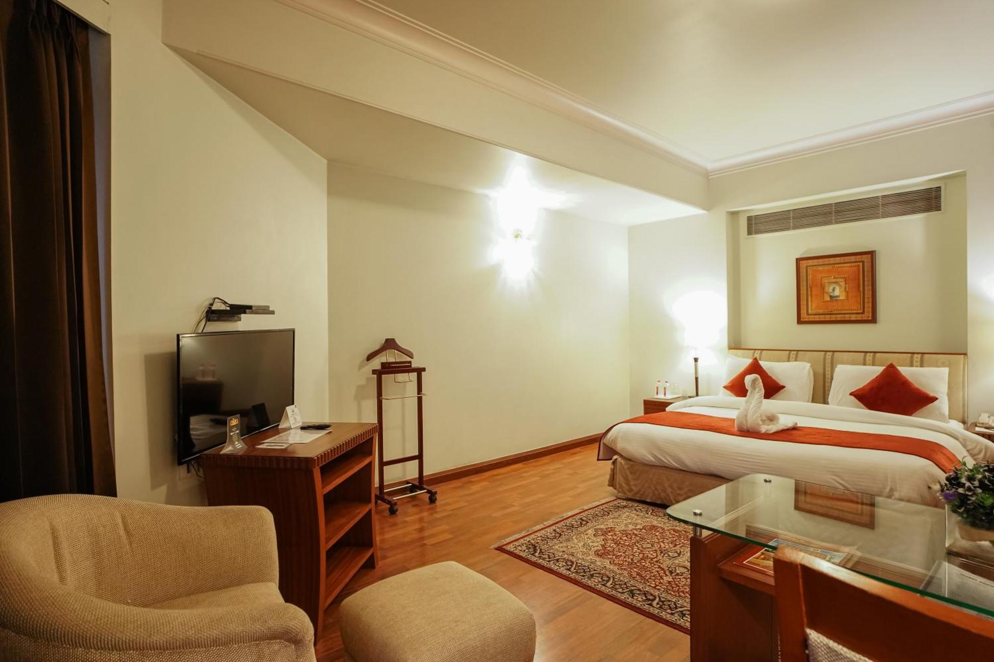 Clarion Bella Casa At Airport Hotell Jaipur Eksteriør bilde