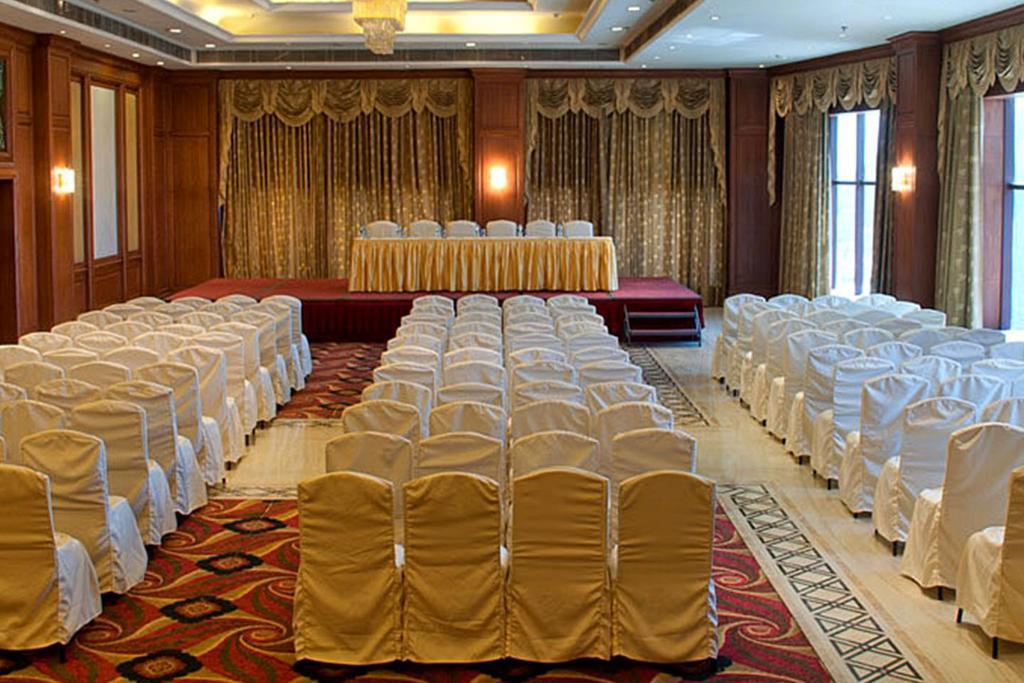 Clarion Bella Casa At Airport Hotell Jaipur Eksteriør bilde