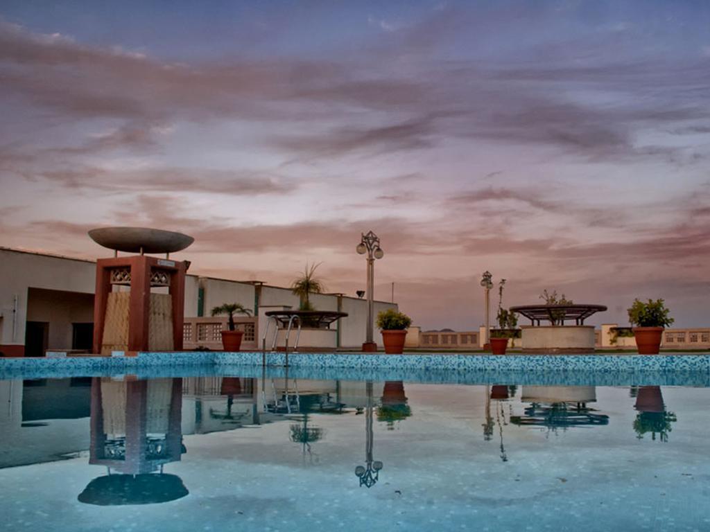 Clarion Bella Casa At Airport Hotell Jaipur Eksteriør bilde